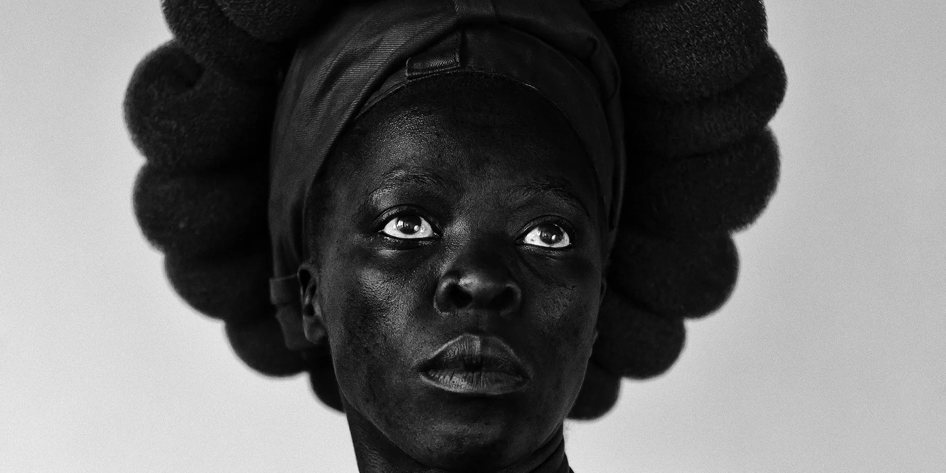 La Fotografia come Atto di Resistenza LGBTQ+. Il Messaggio di Zanele Muholi