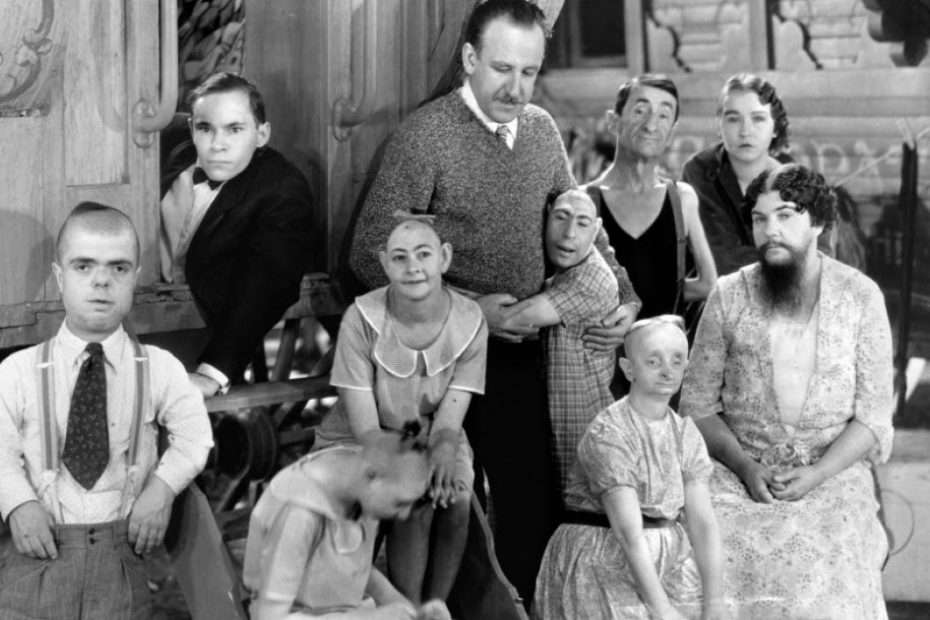 Freaks (1932): la poetica dell’informe e gli scatti di strada di Diane Arbus